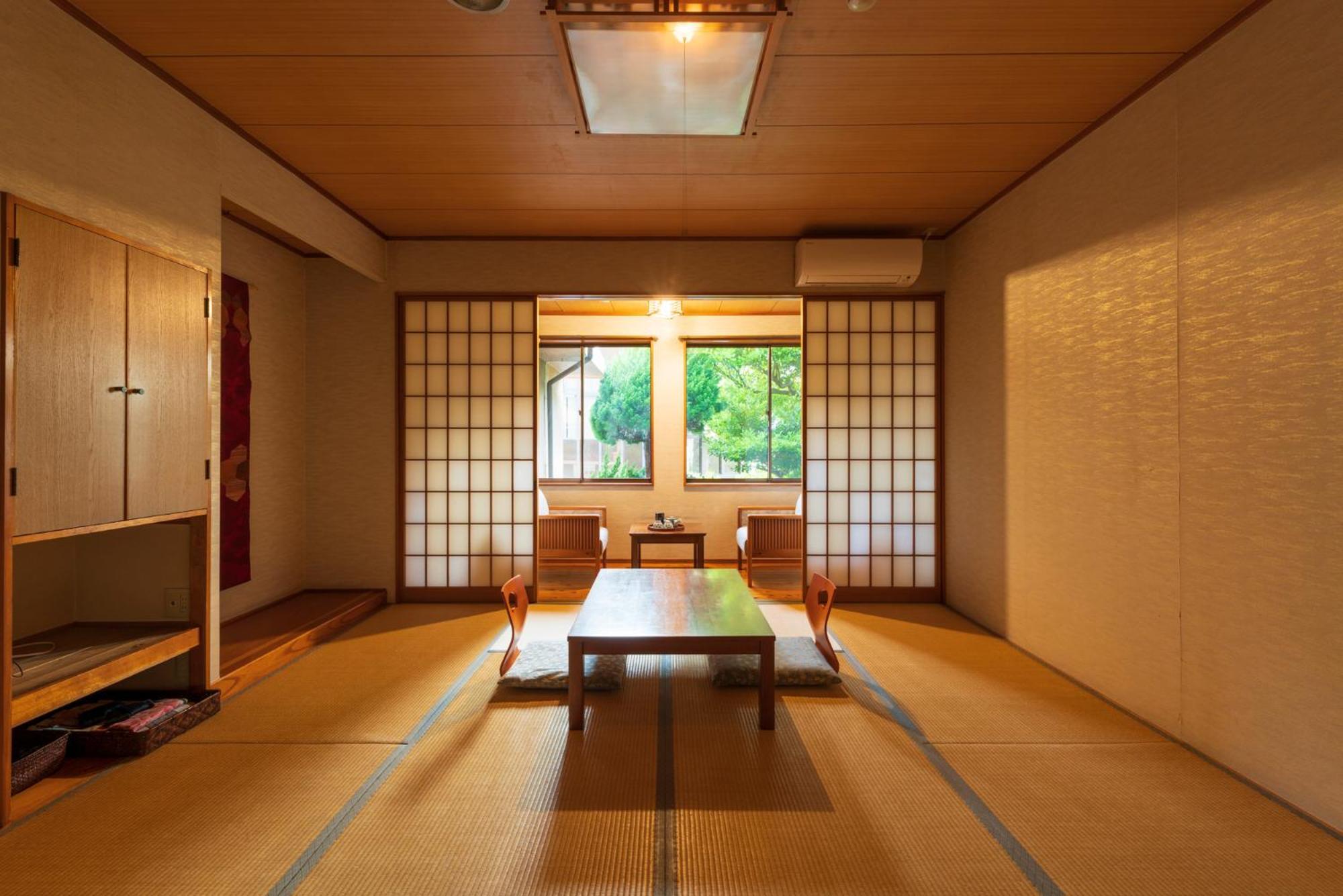 Jyokiya Hotel Unzen Buitenkant foto